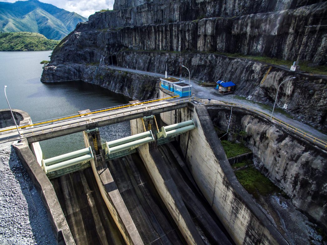 Industria Hidroelectrica | Nils Pira